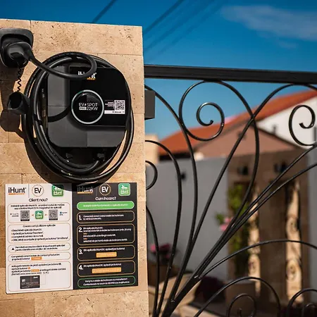 Thaya בית אירוח *