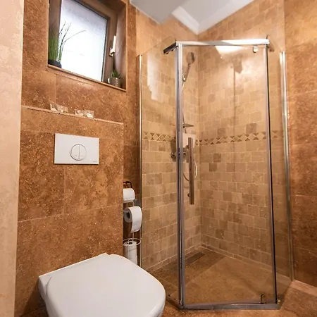 Thaya Alloggio in famiglia *